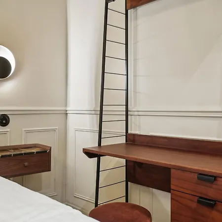 Hotel Clemence Paris Exterior photo